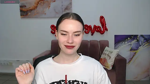 Snapshot of ElenaOconar chatting on 03.10.25 ElenaOconar online show from 03.10.25