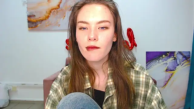 Snapshot of ElenaOconar chatting on 03.17.25 ElenaOconar online show from 03.17.25