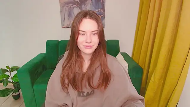 Snapshot of ElenaOconar chatting on 03.19.25 ElenaOconar online show from 03.19.25