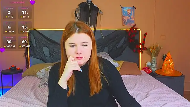 Snapshot of Eva_Starlight chatting on 11.01.25 Eva Starlight online show from 11.01.25