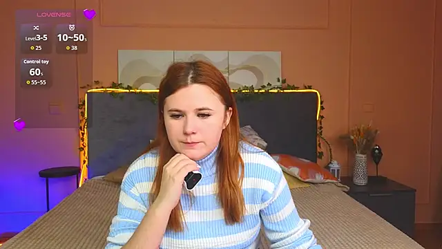 Snapshot of Eva_Starlight chatting on 11.13.25 Eva Starlight online show from 11.13.25