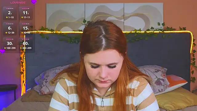 Snapshot of Eva_Starlight chatting on 11.17.25 Eva Starlight online show from 11.17.25