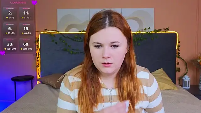 Snapshot of Eva_Starlight chatting on 11.20.25 Eva Starlight online show from 11.20.25