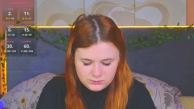 Snapshot of Eva_Starlight chatting on 11.29.25 Eva Starlight online show from 11.29.25