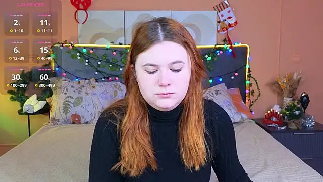 Snapshot of Eva_Starlight chatting on 12.17.25 Eva Starlight online show from 12.17.25