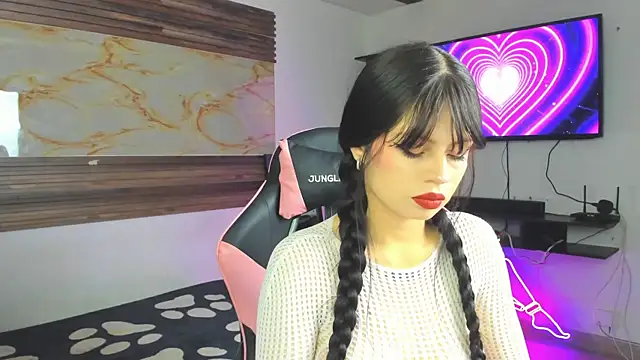 Cloe roouse online show from 10.28.25