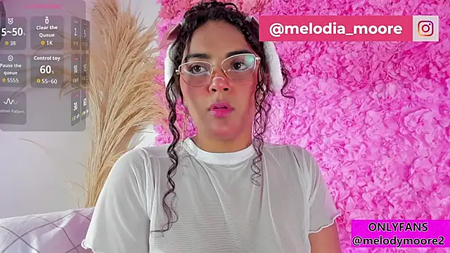 Snapshot of Melodymoore_ chatting on 10.23.25 Melodymoore online show from 10.23.25