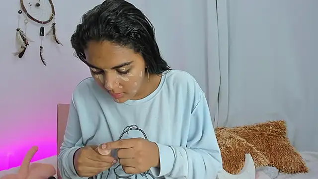Melodymoore  online show from 05.11.26