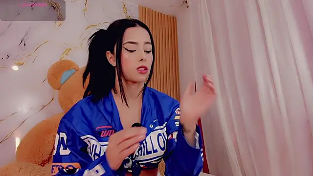 ValeriCardenas online show from 02.05.26