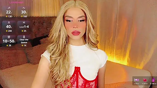 Snapshot of Dalila_moan chatting on 10.24.25 Dalila moan online show from 10.24.25