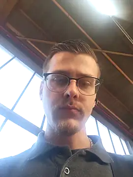 luckyluuk25 online show from 03.04.26