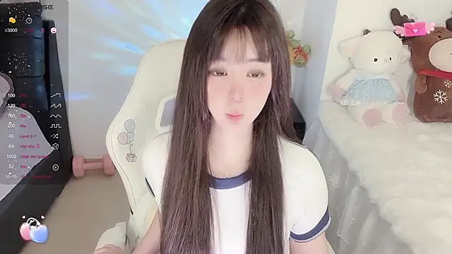 Snapshot of Milla-z chatting on 09.23.25 Milla-z online show from 09.23.25