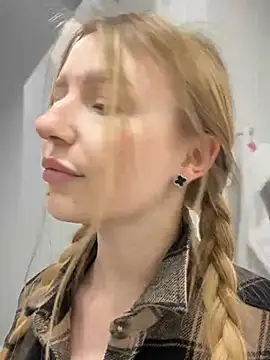 EvaBrooklyn online show from 03.09.25