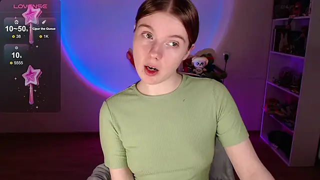 Strawberry juli online show from 02.13.26