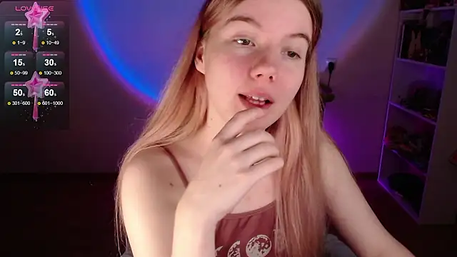 Strawberry juli online show from 02.21.26