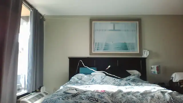 Snapshot of JerseyGem chatting on 10.08.25 JerseyGem online show from 10.08.25