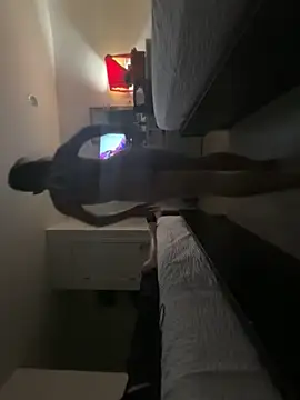 Snapshot of JerseyGem chatting on 11.16.25 JerseyGem online show from 11.16.25