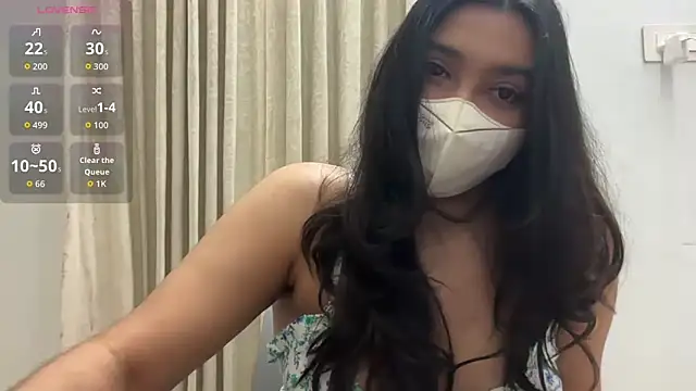 Snapshot of oviyakalra chatting on 09.23.25 oviyakalra online show from 09.23.25