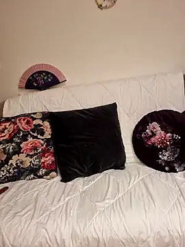 Rosemarie Blu online show from 02.28.25