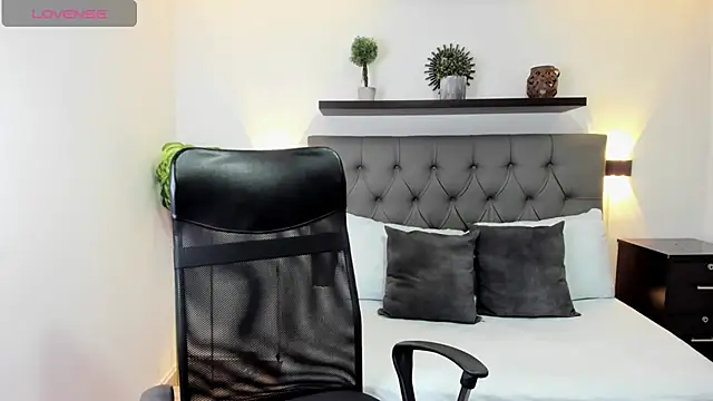 dulce victoriaa  online show from 03.14.25