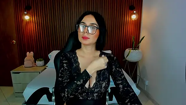 Snapshot of zakia23_ chatting on 03.12.25 zakia23 online show from 03.12.25