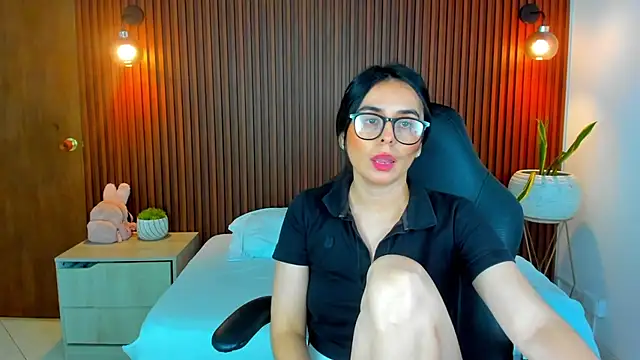 Snapshot of zakia23_ chatting on 03.14.25 zakia23 online show from 03.14.25