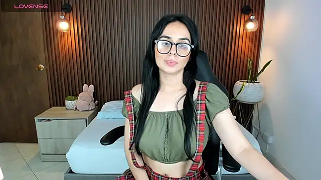 Snapshot of zakia23_ chatting on 03.15.25 zakia23 online show from 03.15.25