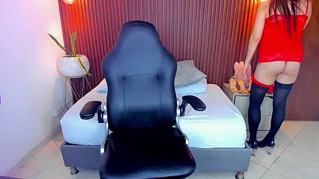 Snapshot of zakia23_ chatting on 03.18.25 zakia23 online show from 03.18.25