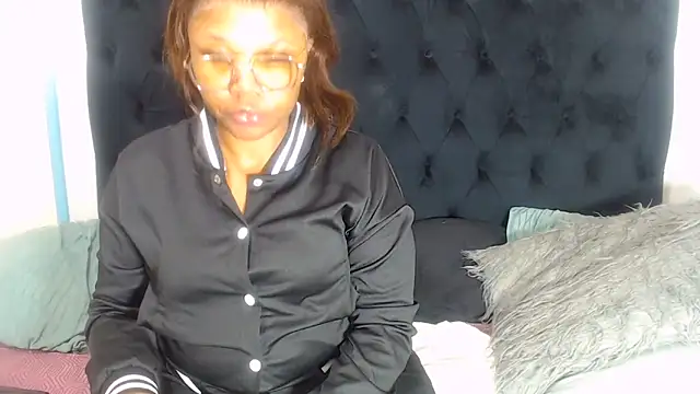 BootyClitQueen online show from 06.05.26
