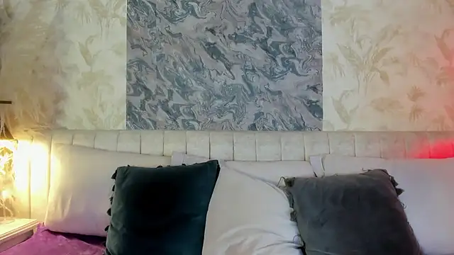 Arianaa collins online show from 01.13.26