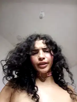 Im Tiffany1 online show from 03.10.25