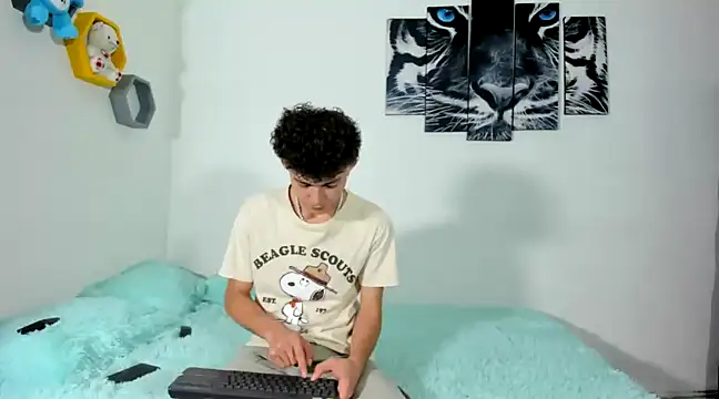 Maxxi hot23 online show from 03.08.25