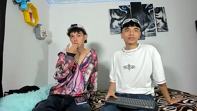 Maxxi hot23 online show from 03.22.25