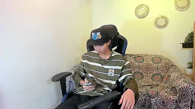 Maxxi hot23 online show from 09.11.25