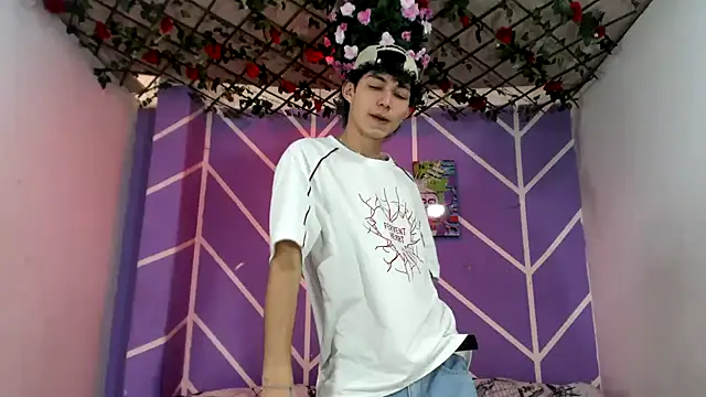 Maxxi hot23 online show from 09.14.25