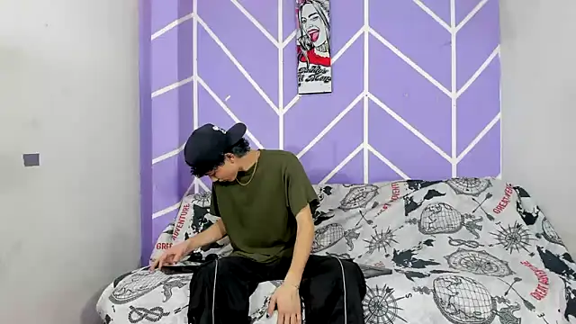 Maxxi hot23 online show from 10.10.25