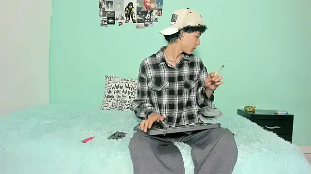 Maxxi hot23 online show from 11.07.25