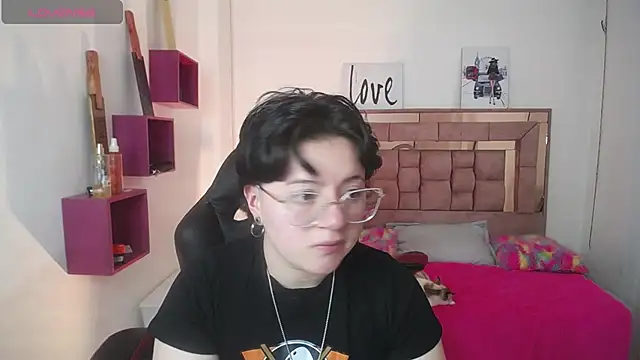 safyka online show from 11.15.25