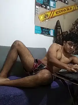 Snapshot of kamenov03 chatting on 10.21.25 kamenov03 online show from 10.21.25