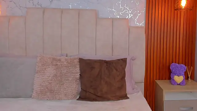 ScarlettWallace online show from 09.22.25