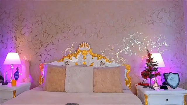 ScarlettWallace online show from 12.19.25