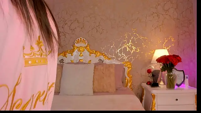 ScarlettWallace online show from 02.24.26