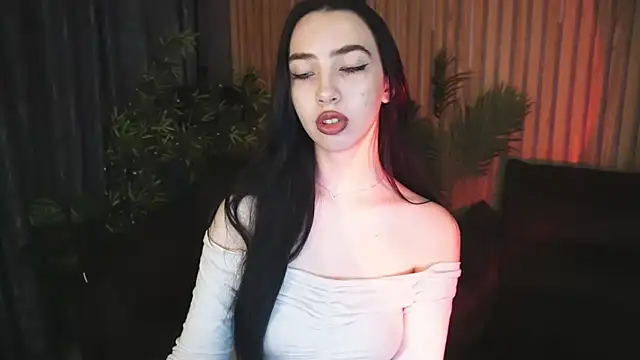 WildKittenX  online show from 11.10.25