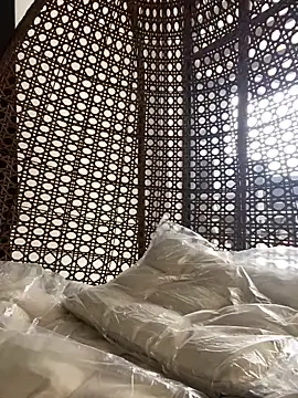 Mila LS online show from 03.06.25