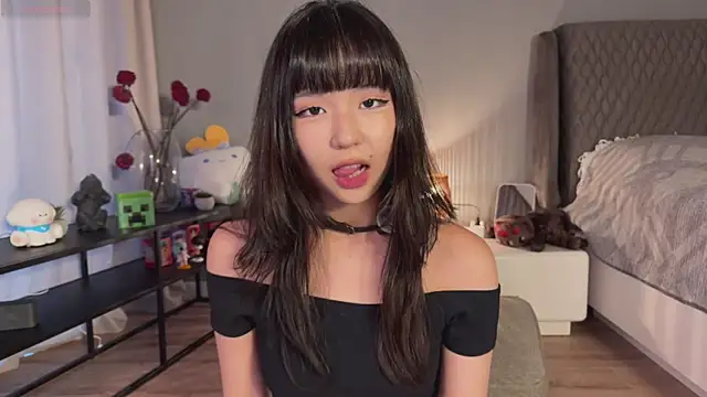 Snapshot of melana_love chatting on 10.06.25 melana love online show from 10.06.25