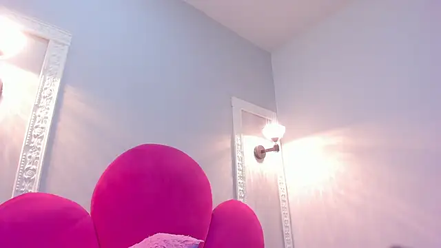 Snapshot of Bonniie_22 chatting on 10.15.25 Bonniie 22 online show from 10.15.25