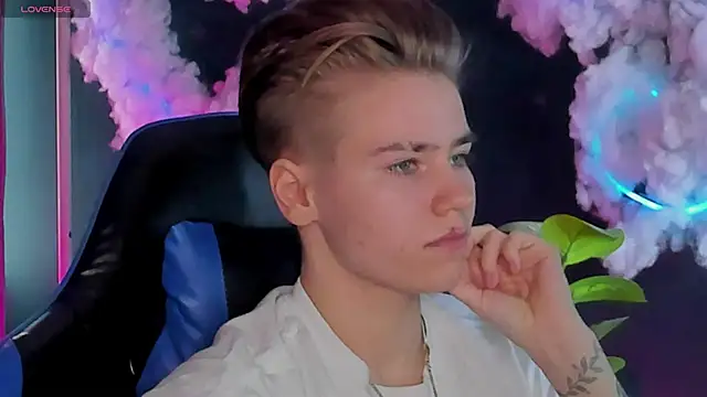 Jean Wilsons online show from 04.13.26