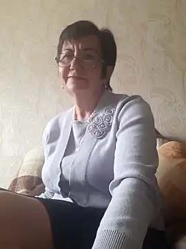 Snapshot of Lota5821 chatting on 05.17.26 Lota5821 online show from 05.17.26