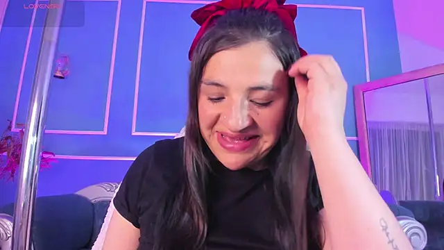 TaraTaylorr online show from 09.25.25