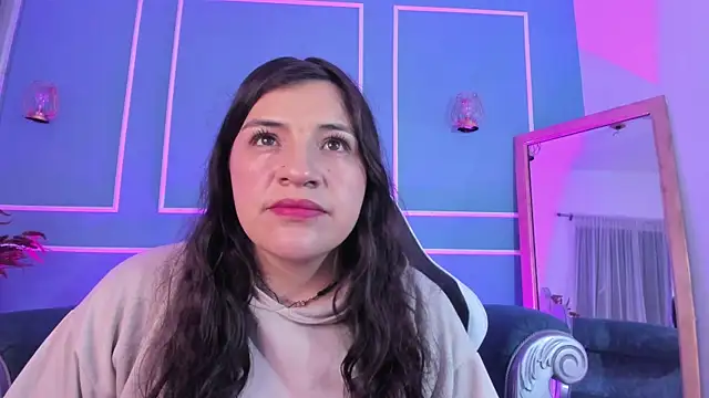 TaraTaylorr online show from 10.14.25